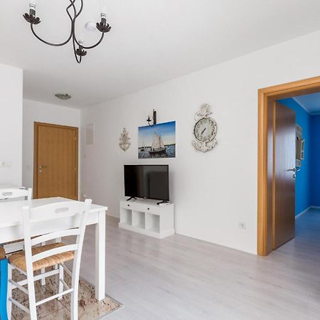 1 Bedroom Gorgeous Apartment In Mošćenička Draga Esterno foto