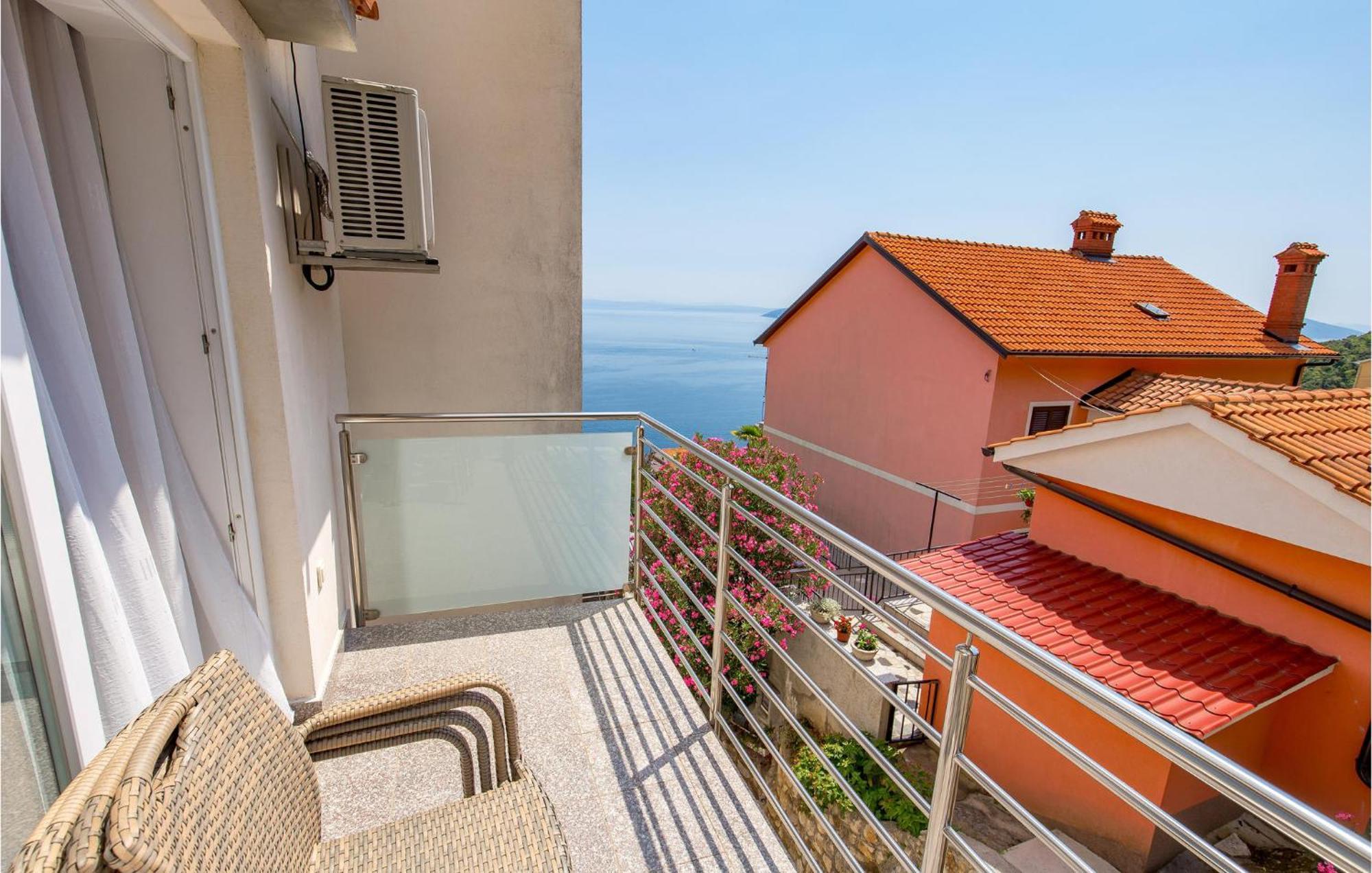1 Bedroom Gorgeous Apartment In Mošćenička Draga Esterno foto